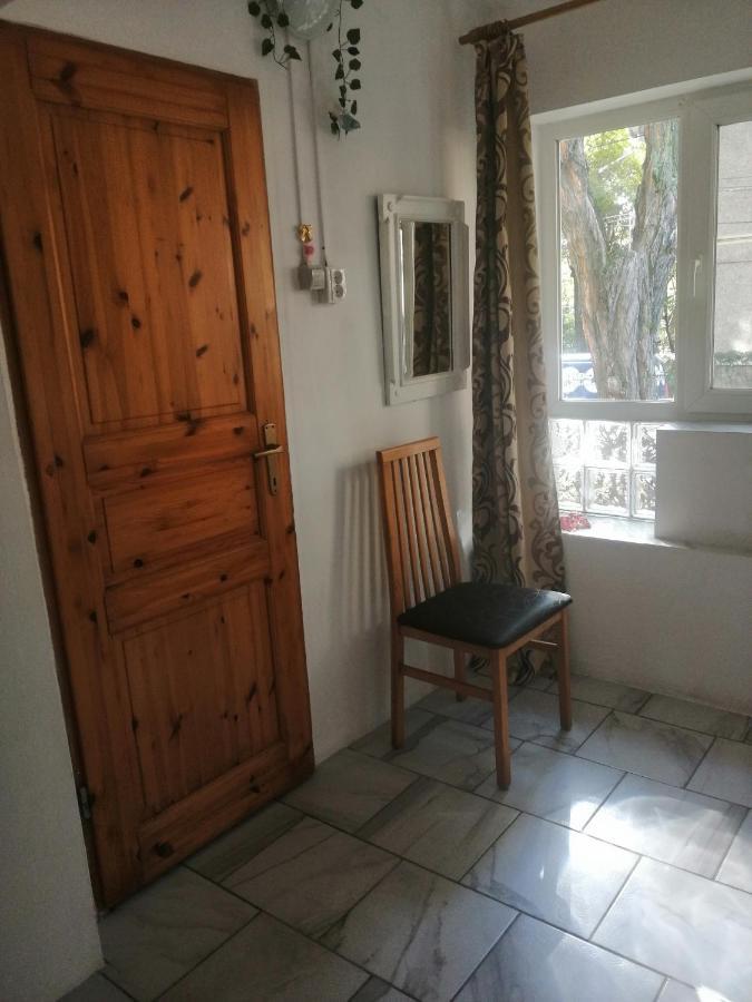 Moss'S Economy Apartment 蒂米什瓦拉 外观 照片